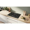 Kép 2/7 - Bosch PPQ7A6I40 beépíthető gázfőzőlap edzett üveglapon fekete 75cm Serie6