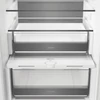 Kép 4/10 - Whirlpool WHK2 5294 B6E1 Dual No Frost beépíthető hűtőszekrény 178cm 