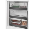 Kép 9/10 - Whirlpool WHK2 5294 B6E1 Dual No Frost beépíthető hűtőszekrény 178cm 