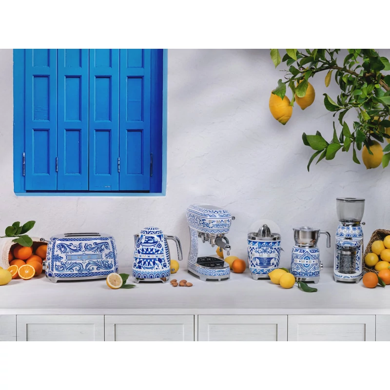 Smeg MFF01DGBEU tejhabosító Dolce&Gabbana Blu Mediterraneo