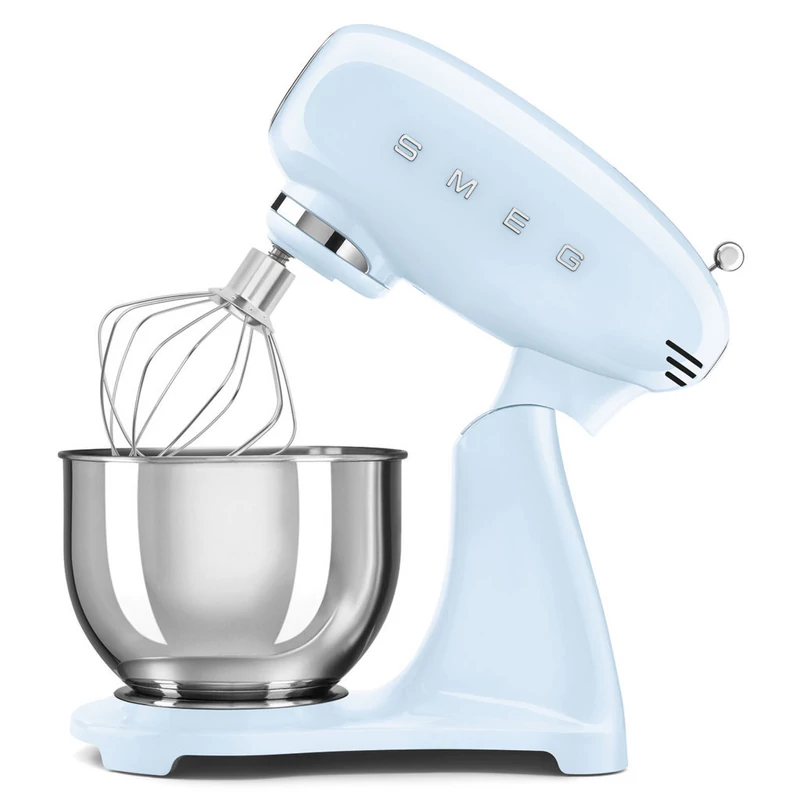 Smeg SMF05PBEU retro konyhai robotgép világoskék test és talp