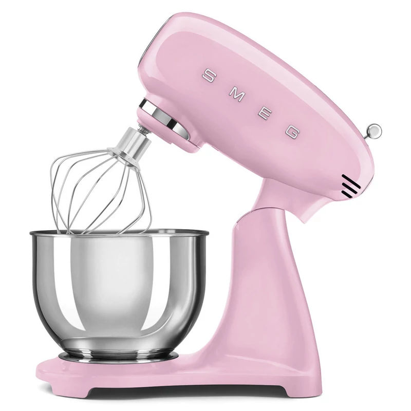 Smeg SMF05PKEU retro konyhai robotgép rózsaszín test és talp