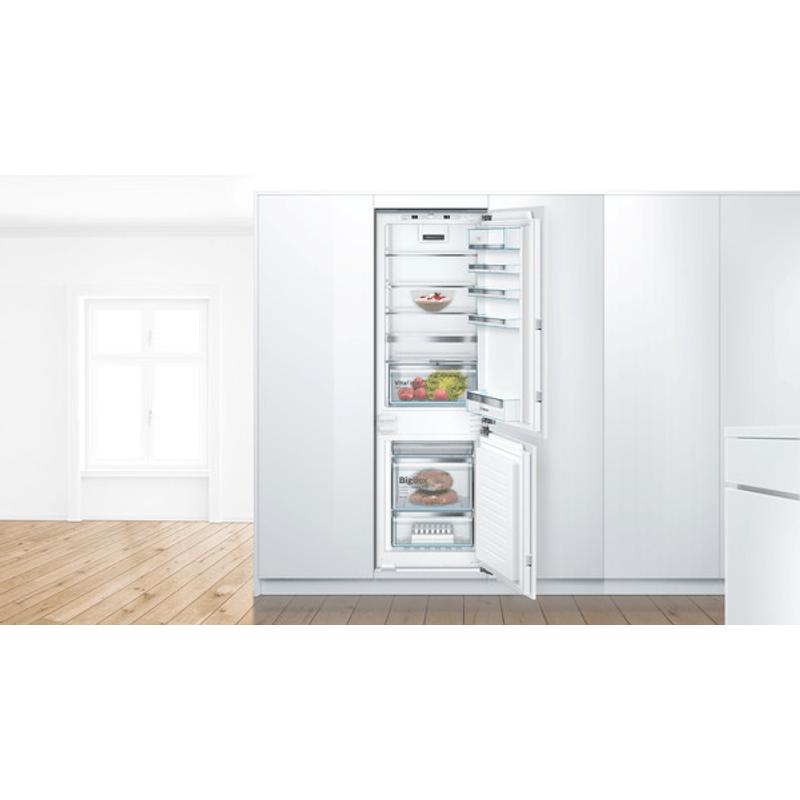 Bosch KIN86AFF0 beépíthető hűtőszekrény VitaFresh kétkörös Serie6