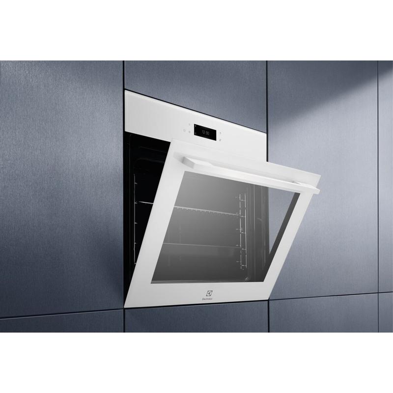 Electrolux EOE8P39V SenseCook beépíthető sütő, maghőmérő, pirolitikus tisztítás